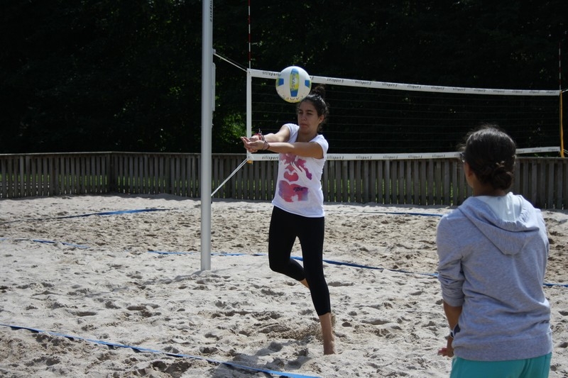 Village Camps International Summer Camp Leysin, Switzerland 2026-07-27 https://www.villagecamps.com/journals_admin/images/706-23-volley (16).jpg